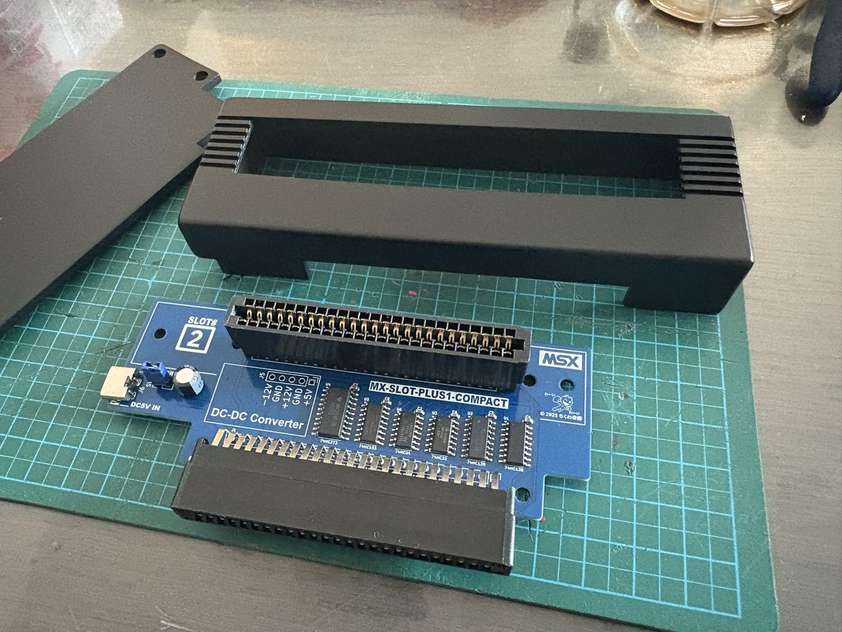 かっこええの来た。