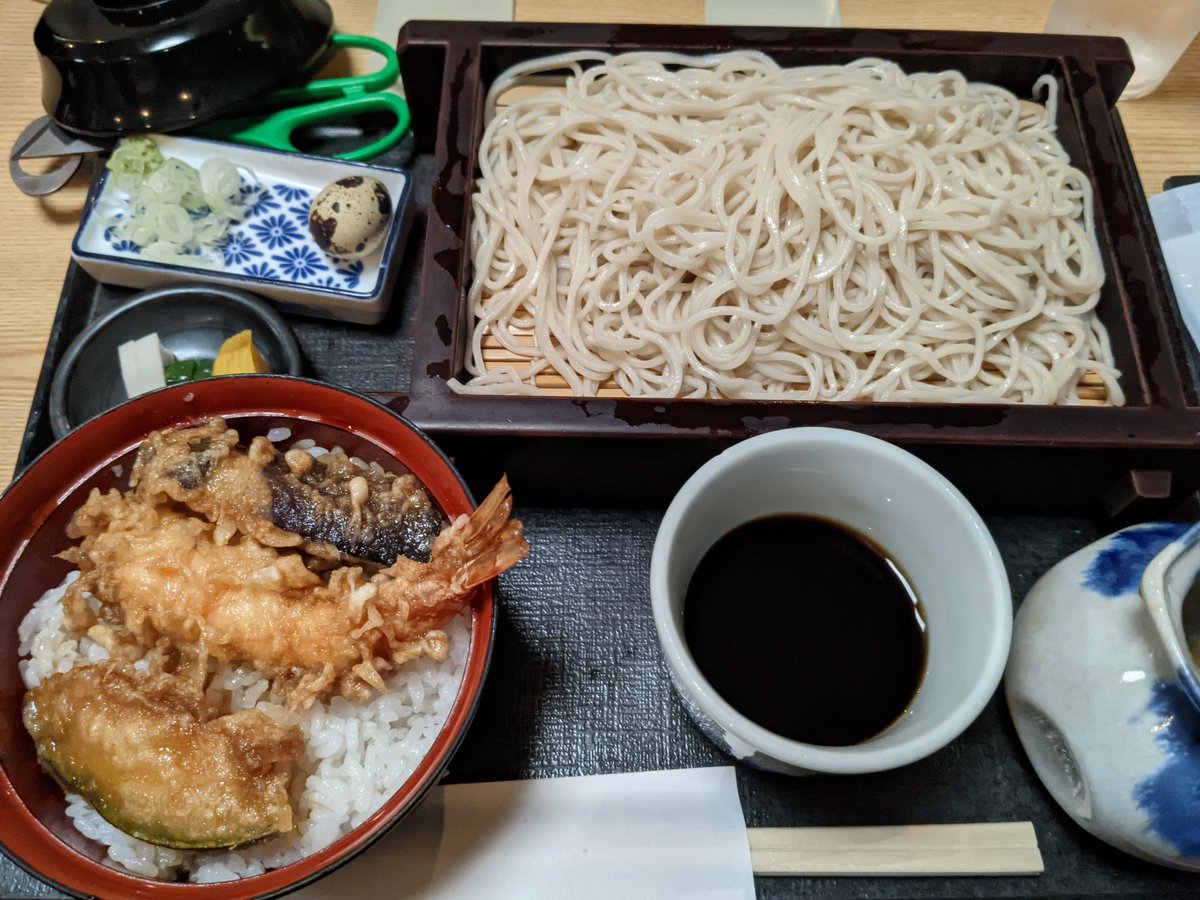 norixxx5's tweet photo. マルハンメガシティ2000蒲田7グランドオープンおめでとう。蒲田で打つ、いつもの味。僕にとって新鮮みがないことが、成功の証だと思う。 #coffeecount https://t.co/cWCZr4fytC https://t.co/jwo0KkRqew