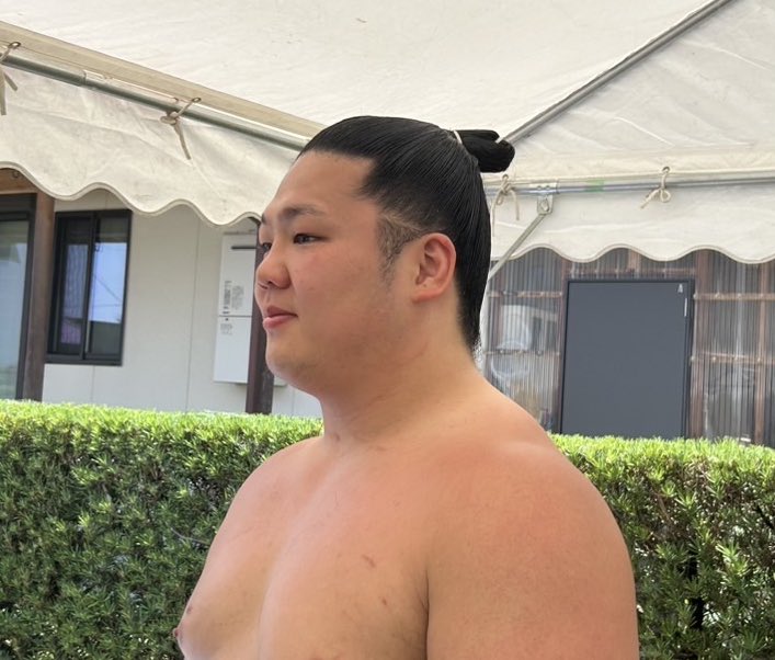 石崎が初めて髷を結いました。