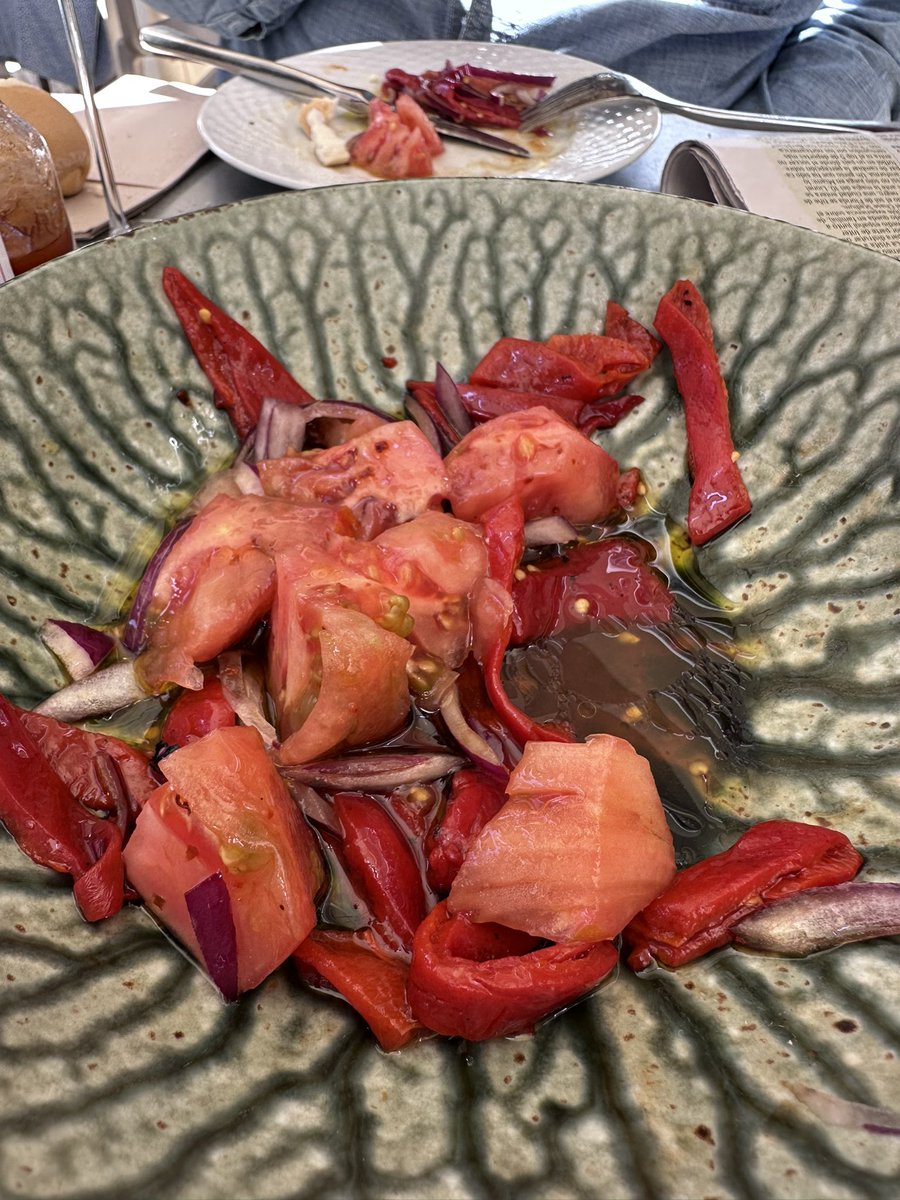 Perfecto, nada más que añadir.

- #domainecomtegeorgesdevogue 
- @oscarhernando_casasilvano