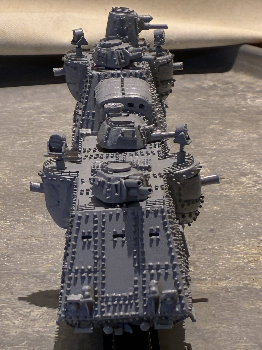puchipredator's tweet image. #天空の城ラピュタ #装甲列車
リベット、手すり付けて
大体 出来上がりました。
次は橋、スラッグ渓谷の街の製作へ入ります。
1/150 nゲージになります。