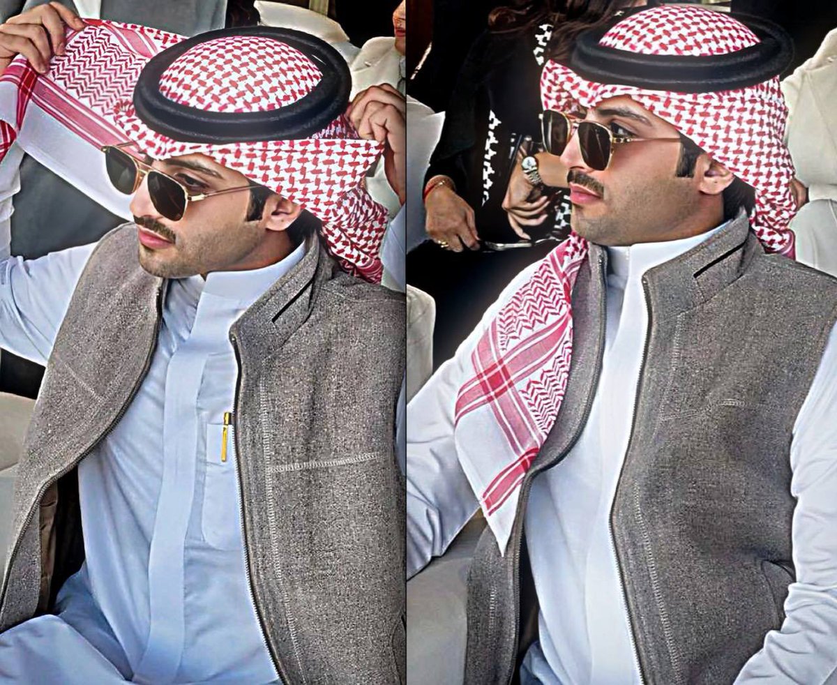 هيبة ملك، هيبة شيوخ وسلاطين..
تجمعت من طيبها في سموّك🤍👑

#منصور_ال_زايد