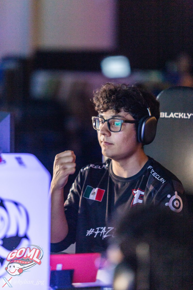 WITH A 3-1 WIN IN THE FIRST SET, <a href="/Sparg0ssb/">FaZe Sparg0</a> FORCES A BRACKET RESET ON SONIX! #GOMLForever ☁️🇨🇦 

📺twitch.tv/vgbootcamp 

📸<a href="/hylian_jpg/">mack</a>