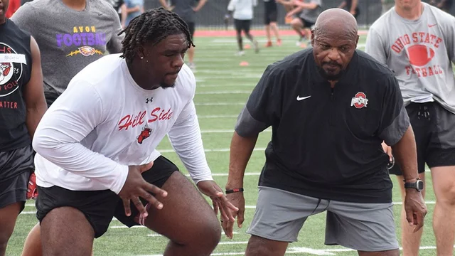 Bucknuts (@bucknuts247) on Twitter photo The country's No. 1 defensive lineman, <a href="/j8ylen_/">Jalen Brewster</a>, has the #Buckeyes in his top 5 and looks to return to #OhioState.
✍️ <a href="/Bill_Kurelic/">Bill Kurelic</a>
247sports.com/college/ohio-s… The country's No. 1 defensive lineman, <a href="/j8ylen_/">Jalen Brewster</a>, has the #Buckeyes in his top 5 and looks to return to #OhioState.
✍️ <a href="/Bill_Kurelic/">Bill Kurelic</a>
247sports.com/college/ohio-s…