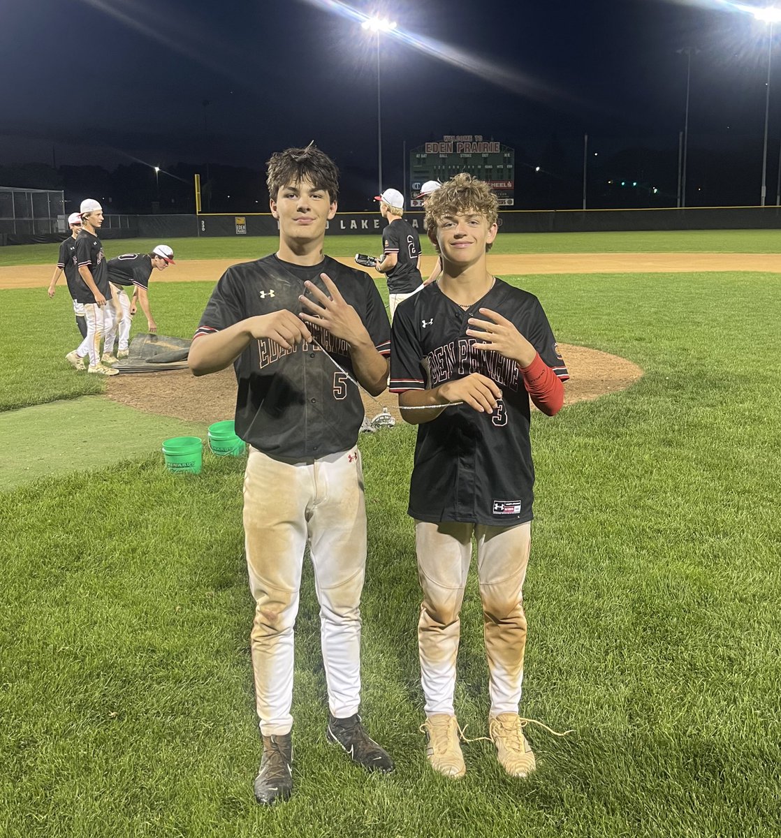 EP_JrLegion's tweet image. EAGLES WIN 2 Games Today
G1- (Final: 5-4) G2- (Final: 7-5)‼️ Wyatt Smith 4.0IP 0ER 5K Sam Cermak 3.0IP 1H 1ER 3K in G1. 🚌⛓️Mason Hemmesch w/the Hit to drive in the go ahead R in the 6th in G2 & 14.0I behind the dish. Sam VB, Isaiah Engesser, Gage Elliott 6.0IP 0ER 6K combined!