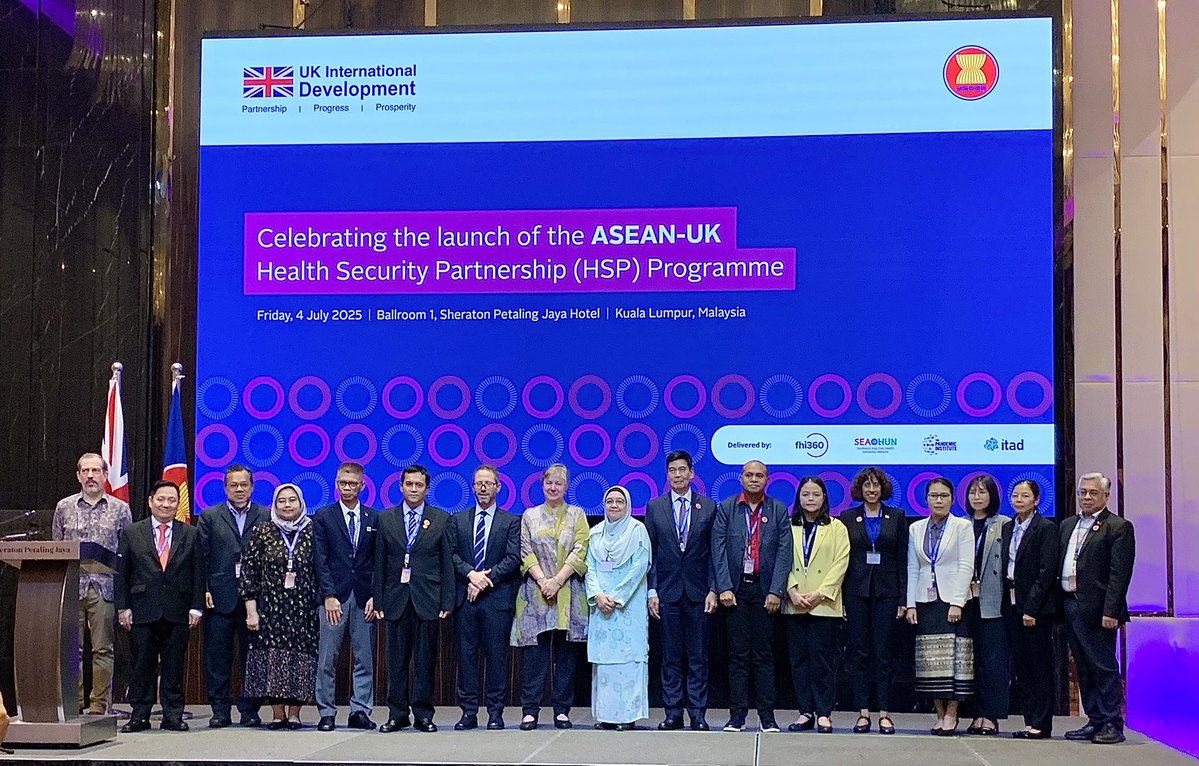 ukmissionasean's tweet image. Just launched at #SOMHD in Kuala Lumpur: The @ASEAN-UK Health Security Partnership! A new UK-funded programme to strengthen SE Asia’s defences against health threats like pandemics & climate-linked diseases.
Press release: gov.uk/government/new…
#UKASEANHSP #OneHealth #UKASEAN