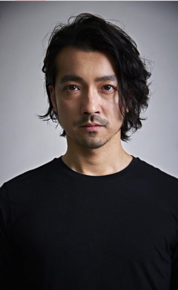 take_zoone's tweet photo. RIZEの金子ノブアキ
と
上白石萌音

フッとした表情が
似てんだよねぇ・・

親子でも兄弟でも
共演してほしい

観ててしっくりくるw

#金子ノブアキ
#RIZE
#上白石萌音 https://t.co/EEHDyz9kEJ