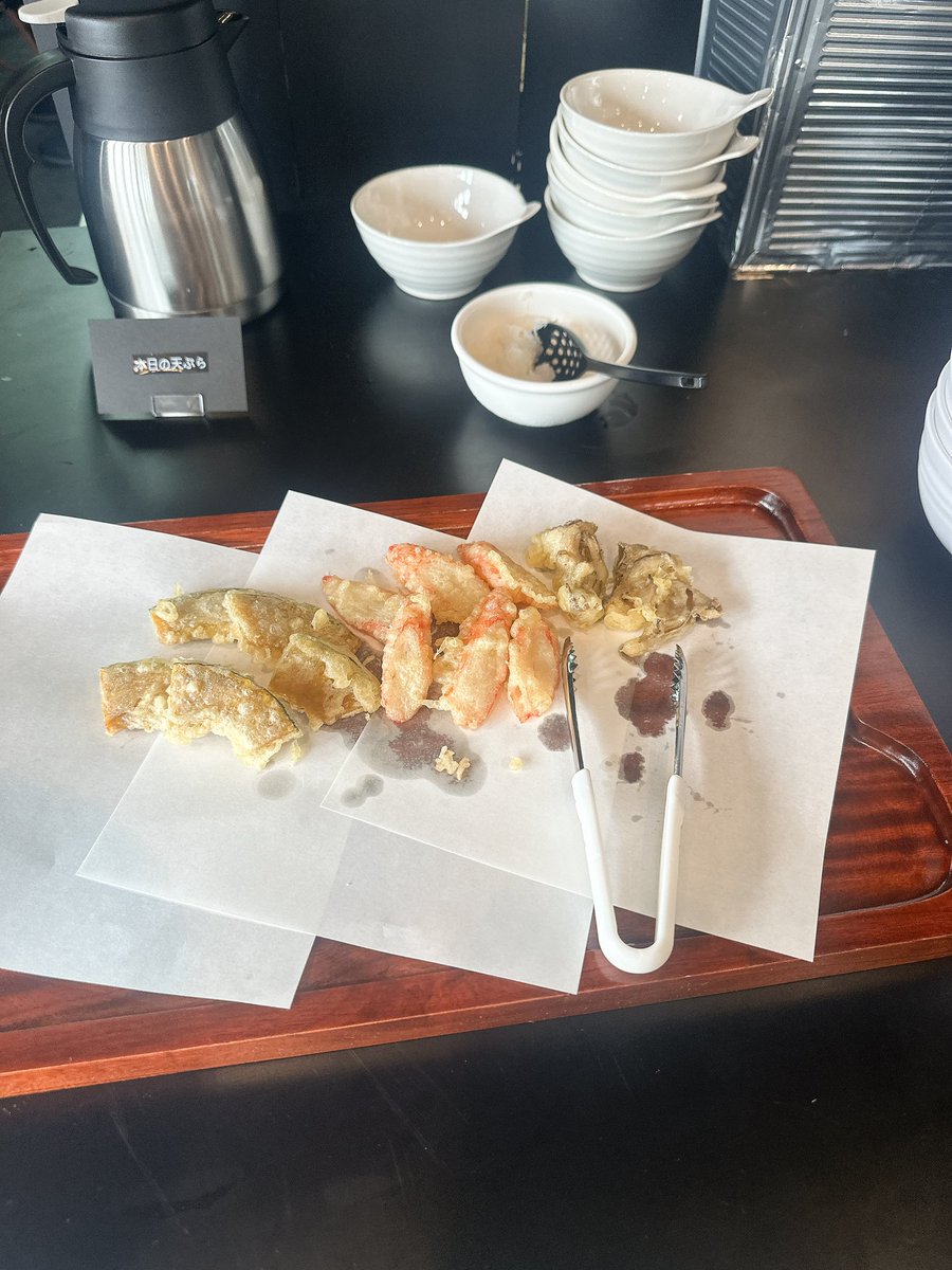 chocotnnn's tweet image. 📍ビュッフェダイニング テラス(沼津市大手町)
ホテルアリアの2階に新しくオープンしたビュッフェレストランのランチに潜入💓
前菜やパスタ、リゾット、天ぷらと和洋折衷なお料理が楽しめます😋!
特にリゾットが本格的で美味しかったのと、天ぷらが揚げたてでよかった!
#沼津ランチ #沼津グルメ