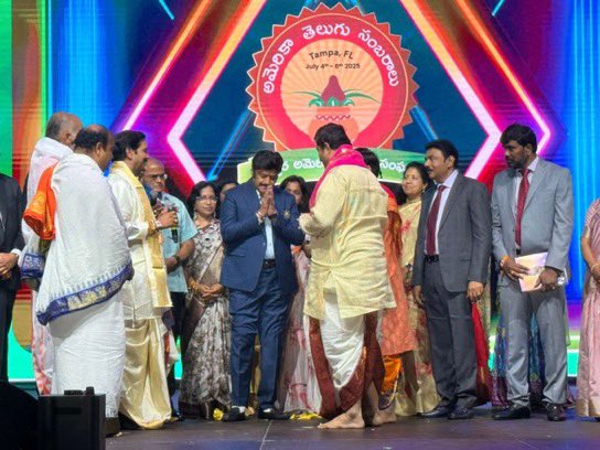 BalayyaUsa's tweet image. At NATA, Padma Bhushan awardee Sri Nandamuri Balakrishna was proudly honored with the Lifetime Achievement Award 💐👏 A true recognition of his remarkable contributions and legacy! 💐👏
#AkhandaThandavam2 #Balayya #NBK #Nandamuri #BalayyaBabu #Akhanda2 #DaakuMaharaaj