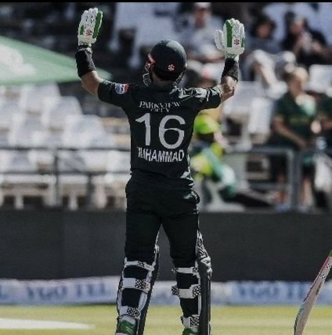 Day 353 of tweeting in support and waiting for <a href="/iMRizwanPak/">Muhammad Rizwan</a> reply

no matter what .will support you,[ray for you,&amp;wait for your reply till my last breathe inshallah😍🥰 ameen sum ameen💞❣️