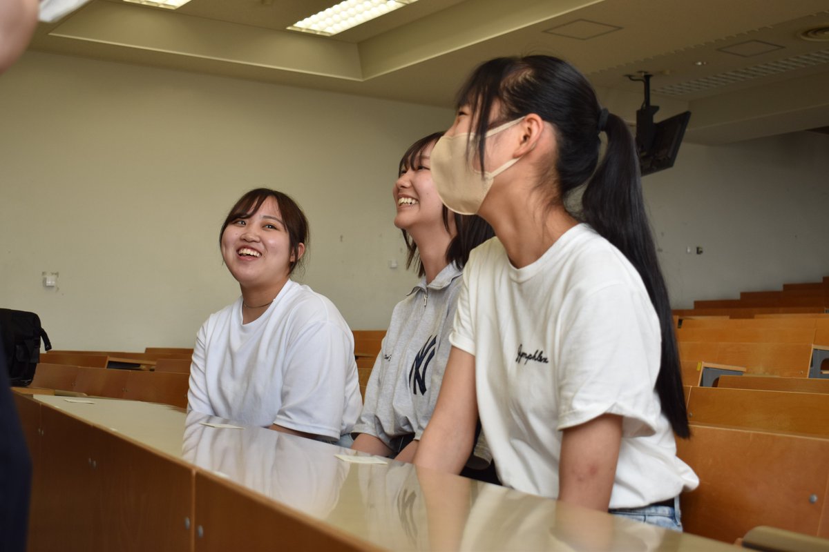 【「#参院選」大学1年生の声✨】広報circus編
初めての #選挙 を迎える人が多い大学１年生。中日新聞様から、この世代が考える選挙について取材がありました！「アルバイトをする今の自分に直結する賃金の事」「社会に出た時に安心して働ける社会保障制度」等、政治に期待することは様々なようです😊