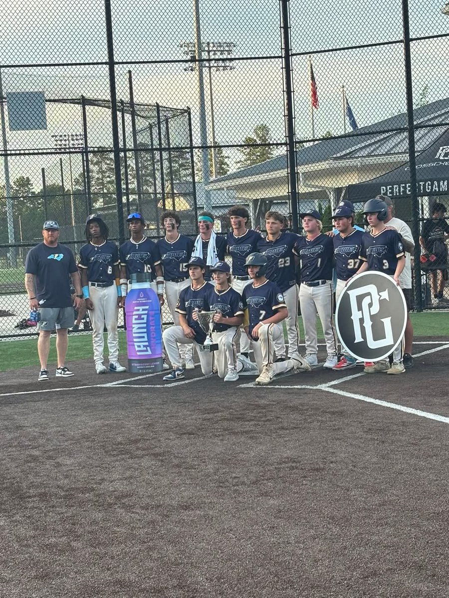 @PowerBSB_NC 2028 Marucci went 5-1 on the weekend. Lost in the ship but this group put together some great baseball. Next showing is WWBA 17-24 Jul