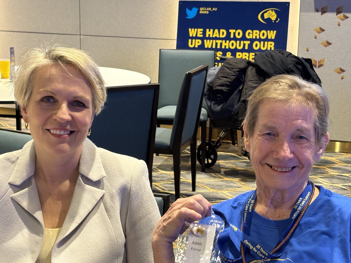 CLAN_AU's tweet photo. Wonderful to have Minister ⁦@tanya_plibersek⁩ &amp; marvellous Clannie Edith 
Qld 25ys member
Edith worked for 7ys at the markets to save for this trip 
She made chutneys, jams relishes Lemon, lime passionfruit butters,
She saved enough to come to 25th Anniversary 5days Sydney https://t.co/s3JEHHLxz4