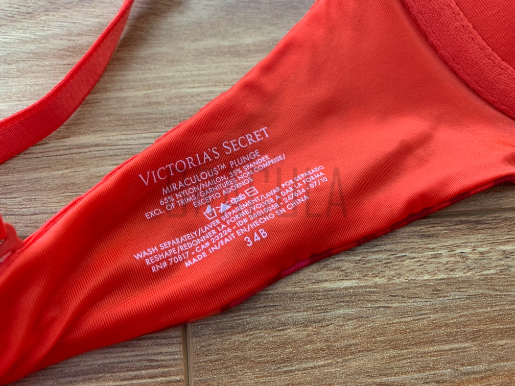 Haven't posted in awhile, so here is a rare bra for you all - Victoria's Secret Miraculous Plunge red leopard pattern in size 34B.