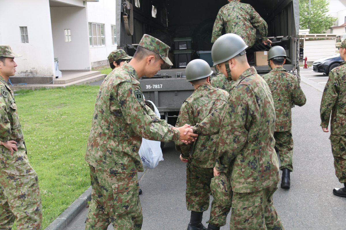 Gsdf_Camp_Iwate's tweet image. #岩手 #自衛官候補生 #旅立ち
　７月１日（火）前期教育を修了した自衛官候補生たちは、後期教育を受けるため各部隊へ旅立ちました。苦楽をともにした同期との別れに涙する隊員もいましたが、しっかりと教育をやり遂げた自信と同期との絆を胸に、後期教育でも頑張ってください。また会いましょう。