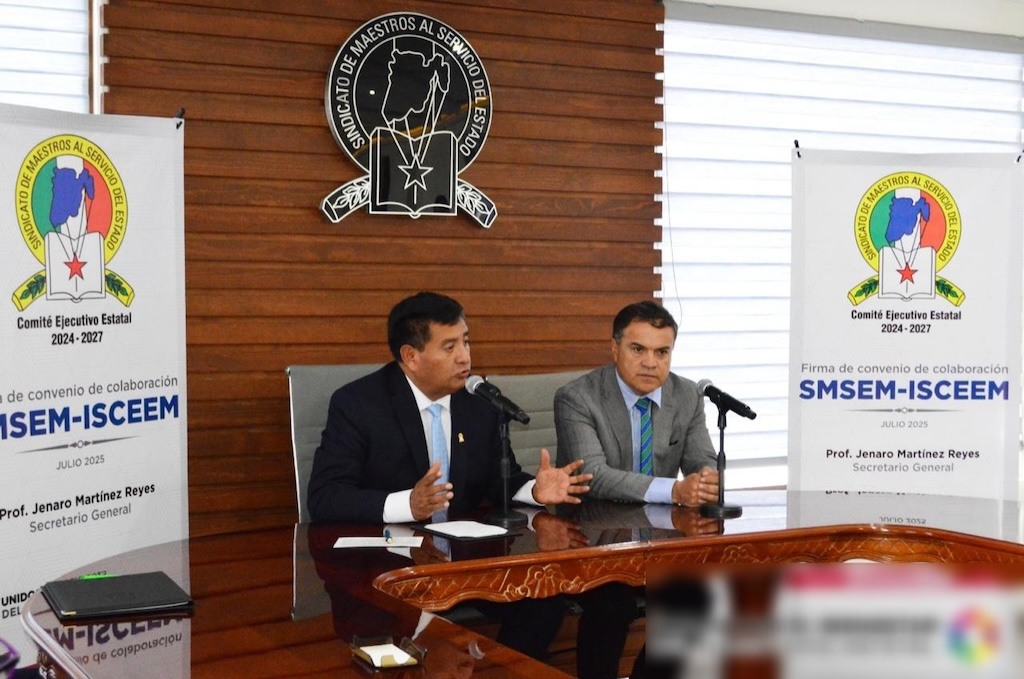 h_conexion's tweet image. 🔴 #Breve l 📚 #SMSEM e #ISCEEM firman convenio por la profesionalización docente 🤝 El acuerdo permitirá a maestras y maestros acceder a formación continua 🎓 ¡Entérate aquí!👇

hgrupoeditorial.com/smsem-e-isceem…