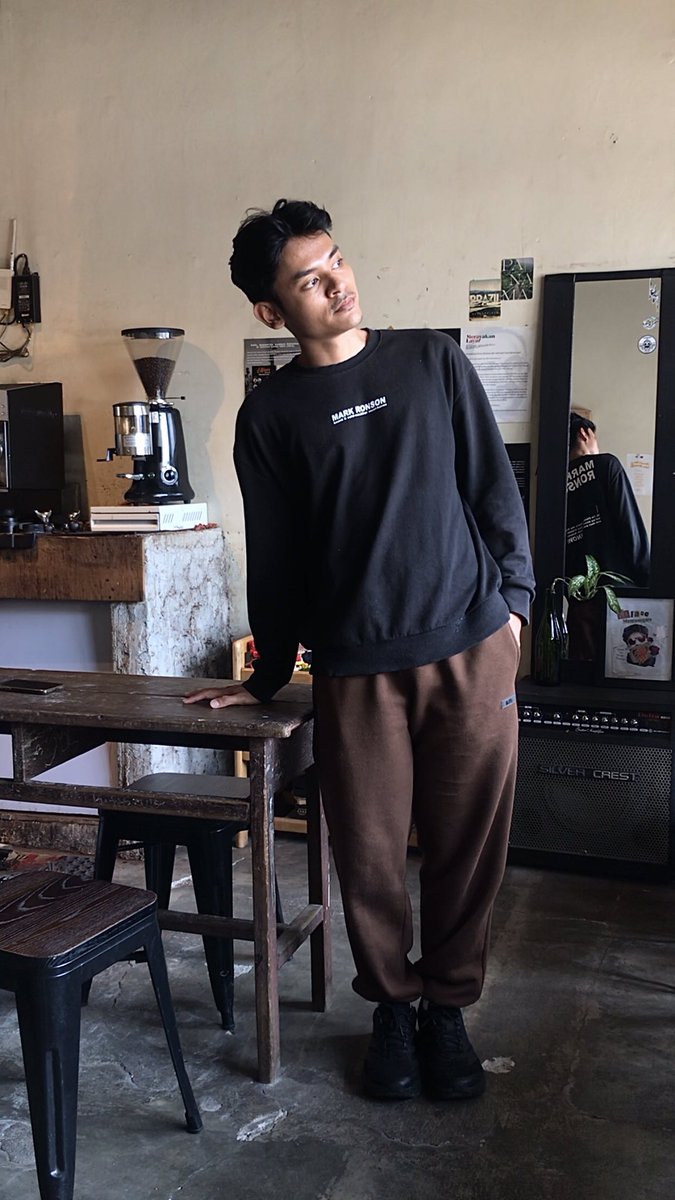 Men to men

Juara satu celana adem, lembut dan cocok buat sehari-hari jatuh kepada Jogger Pants

Ga perlu mikir cocok pakai dimana karena ini tuh dari bangun tidur sampai ke coffe shop juga tetap enak dipakai

Aku pakai ini
🥇 s.shopee.co.id/AA5yndFnao

Murah tapi berkualitas 👇🏻