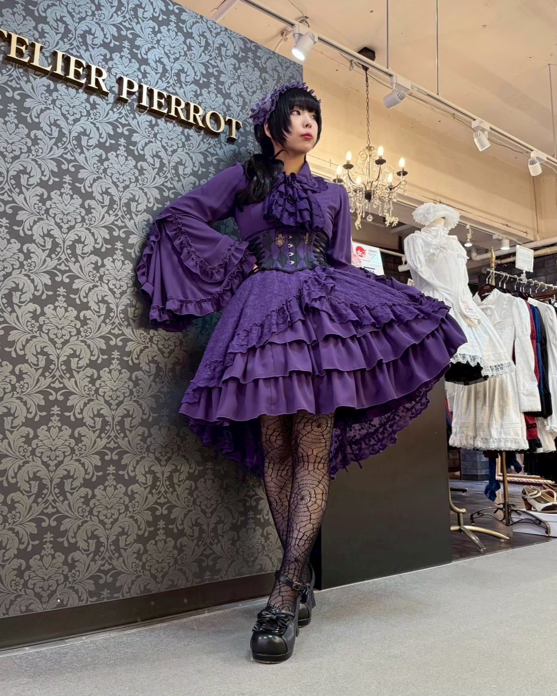 PIERROT　完売品 ロト　17日限定　アクスタ　コンプ　銀テ・フライヤー付き ATELIER-PIERROT ラフォーレ原宿本店 on X: 