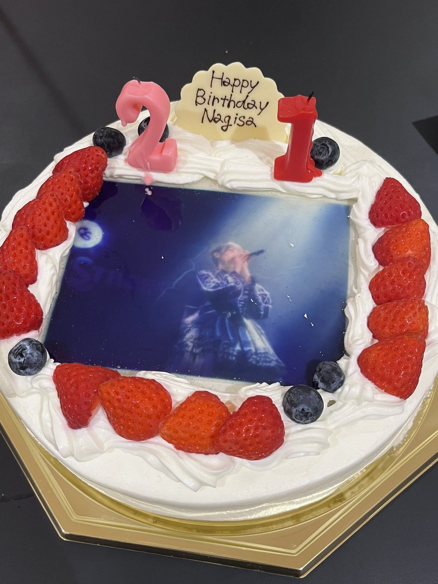 cake大好き♡ 誕生日はケーキを4つもいただきました🎂 あらゆるイベントでサプライズ