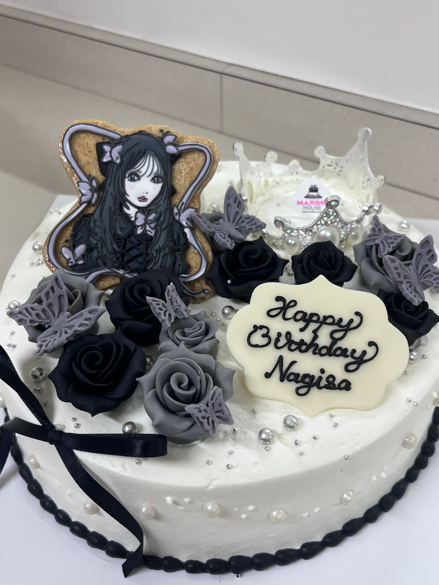 【原画】7歳の誕生日に無表情でケーキ入刀しようとするしも 原画】7歳の誕生日に無表情でケーキ入刀しようとする
