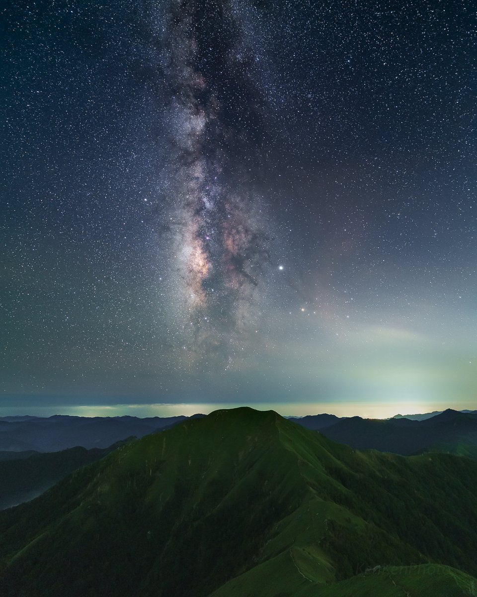 KenKenPhoto's tweet image. きょうは令和7年7月7日の777の七夕です
四国の美しい星空でも見てくださいー