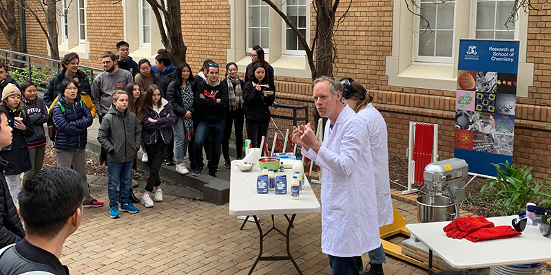 ChemistryUoM's tweet image. The @UniMelb #OpenDay is on Sunday 17 August. If you're interested in #Chemistry, visit us to meet our academics & students, & explore our interactive lab activities. We will also be serving our famous liquid N2 ice cream🍦before & after our info sessions
study.unimelb.edu.au/openday