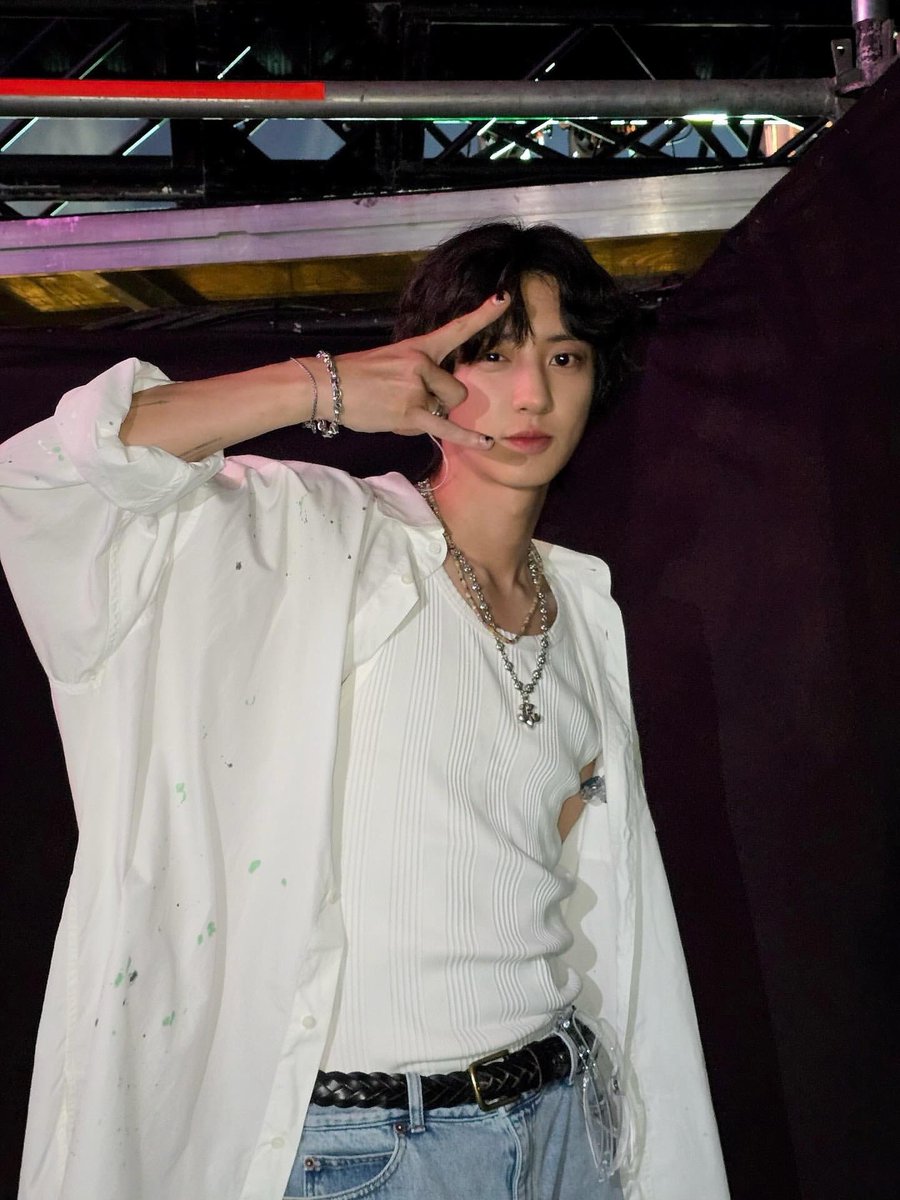 ปูเสื่อรอ! เมื่อคืนที่ผ่านมา #CHANYEOL #EXO ได้คอนเฟิร์มกับแฟน ๆ ขณะขึ้นเป็นแขกรับเชิญคนพิเศษให้กับ #KAI ที่งาน #WaterbombSeoul2025 ในโซลว่าเจ้าตัวเตรียมปล่อยอัลบั้มใหม่ในเดือนสิงหาคมนี้ แฟน ๆ เตรียมตัวรอชมได้เลย 💚

#MintNews