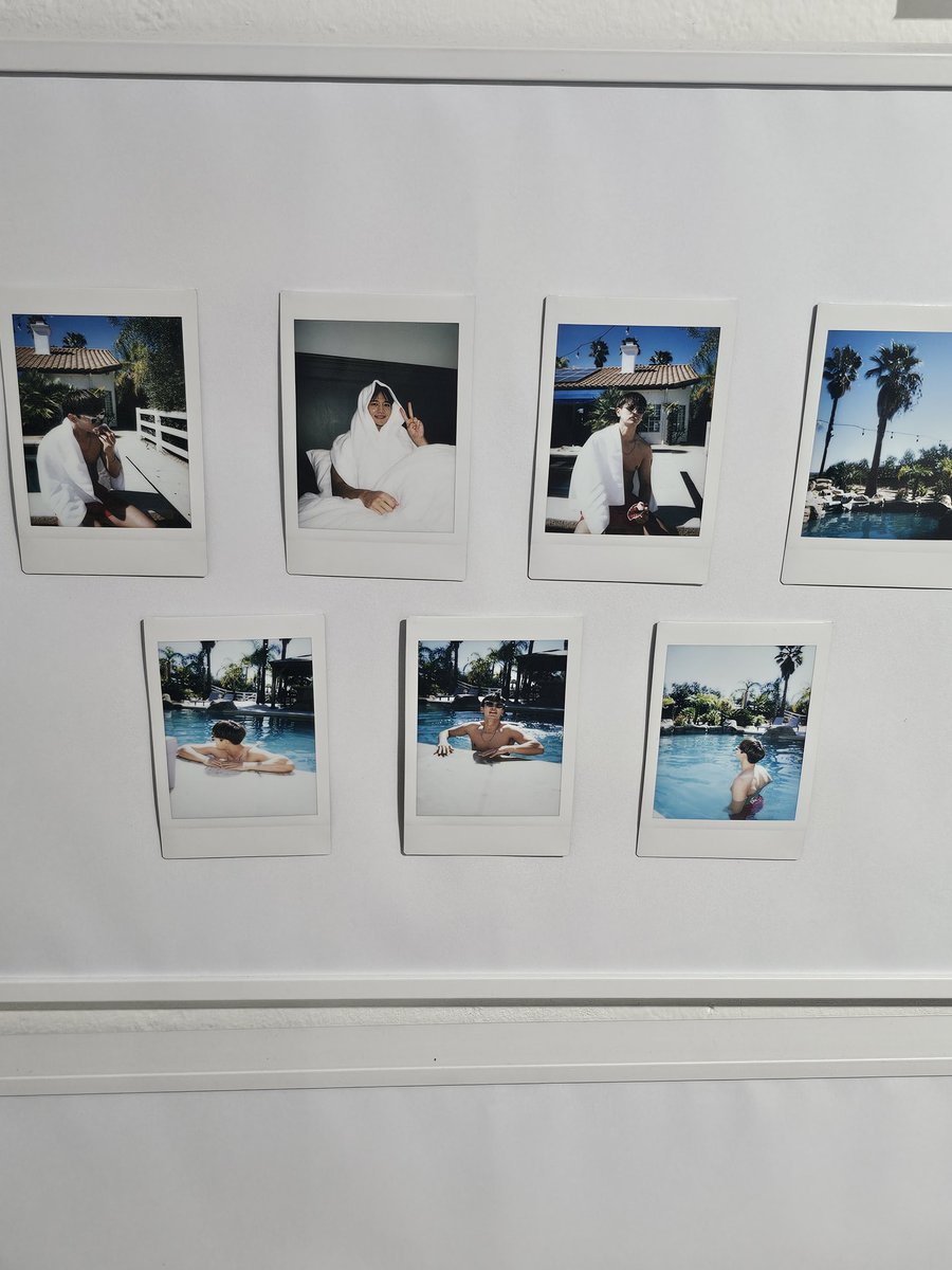 간만에 서울행~
민호 사진전보고? 잠깐 들렸고! ㅋㅋㅋ
너무 덥다. 근처 카페엔 자리가 없다.
차가 들어가기 너무 힘든 위치였다.

후기로는
사진전 분위기 좋았고, 민호 사진 잘 찍네~ 
공간이 협소해서 지나다니며 보기가 좀 힘들었음