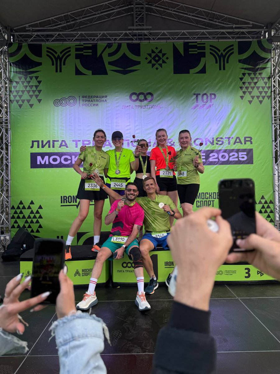 Суббота/воскресенье 
Из инсайдов: 
-вазилин реально помогает проезжать длинные дистанции на лясике
-беговые кроссовки с амортизацией - топ
-стартовый пакет на ironstar все беднее и беднее, дизайн медалек все хуже и хуже. 
Всем спортик!