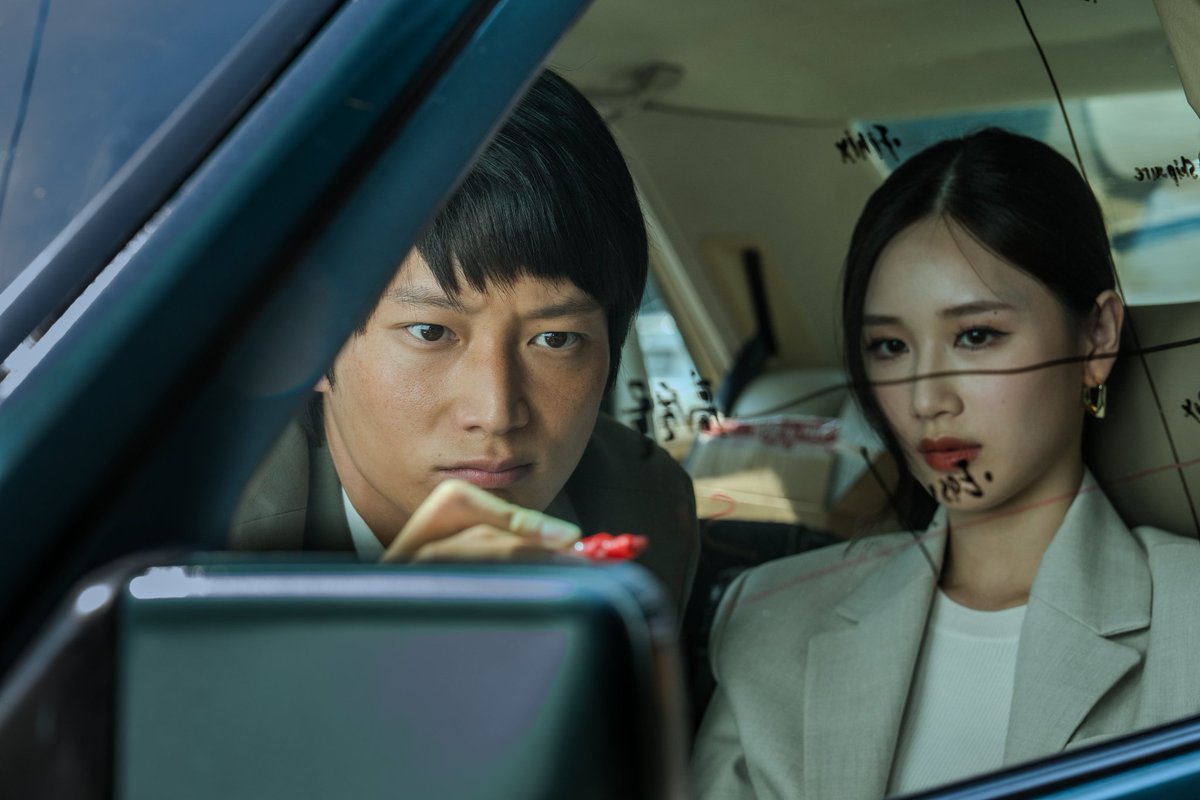 SERIES : 'MAD UNICORN' 📈🔥

One of the best Thai originals in recent years!📈🔥

Business thriller show!🔥