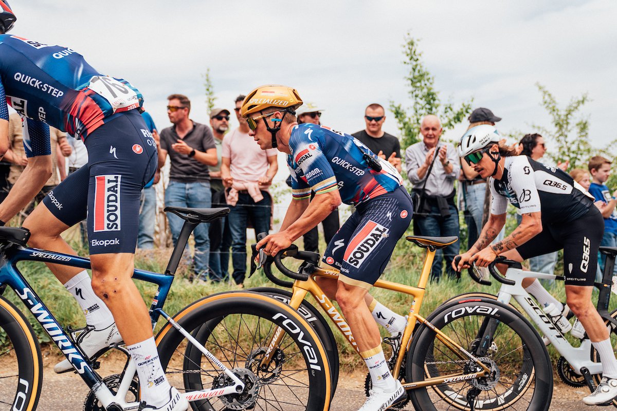 Ralph Denk 'respects' Evenepoel's contract but doesn't rule out 2026 transfer 🇧🇪 🇩🇪

‘At the moment no but you know cycling changes fast’ Red Bull boss says of possible switch

dnlbenson.substack.com/p/ralph-denk-r…