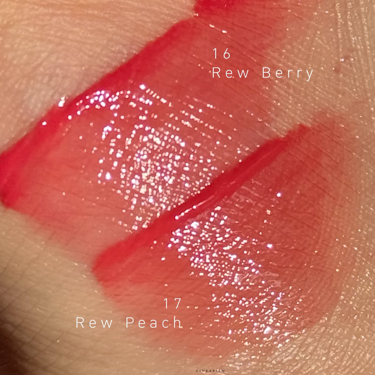 สวยอีกละ hince ทำลิปออกมาดีตลอด🥺ยิ่ง 2 สีใหม่ สีออกนมๆ มีพีช🍑กับเบอร์รี่🍓คือละมุนใจเว่อร์ มันนุบนิบไปหม๊ด ถูกต้องทิสุด เนื้อฉ่ำวาว รุ่นนี้น้องจะค่อนข้างติดทนด้วยนะ ใครที่ขี้เกียจเติมบ่อยๆ ตัวนี่ตอบโจทย์จ้า🫶🏻💓