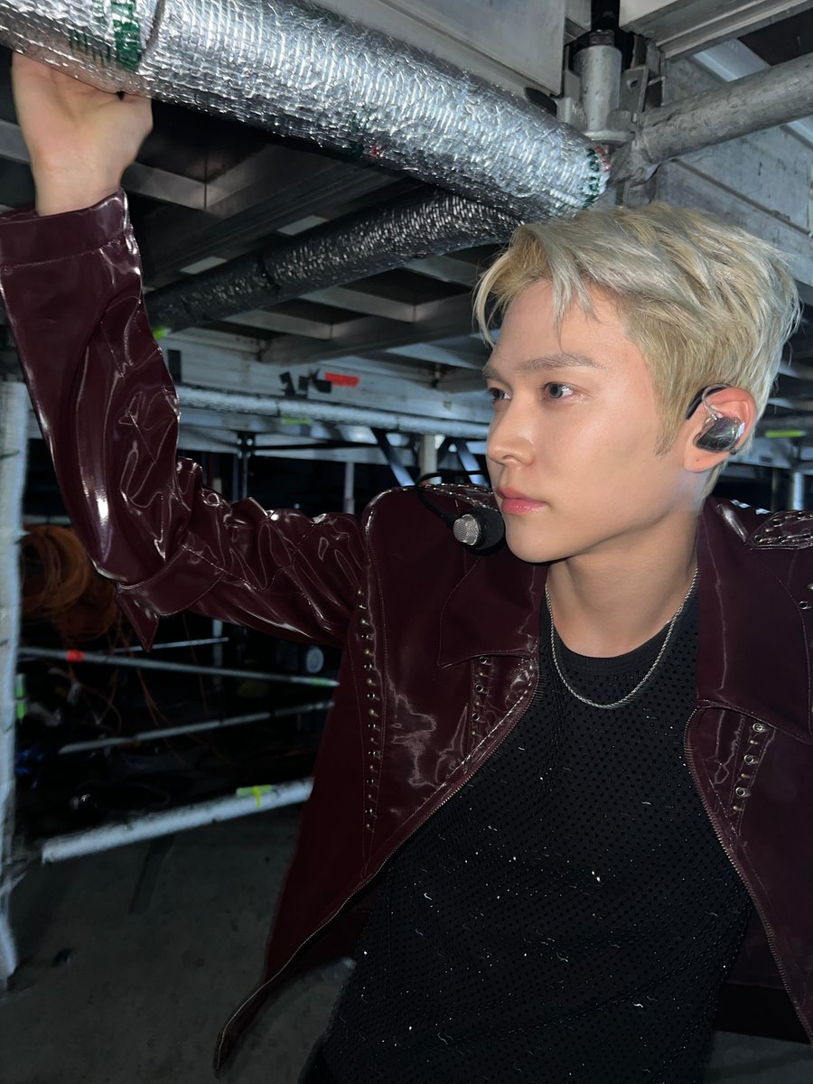 คารมเป็นต่อรูปหล่อเป็นอึนซอก