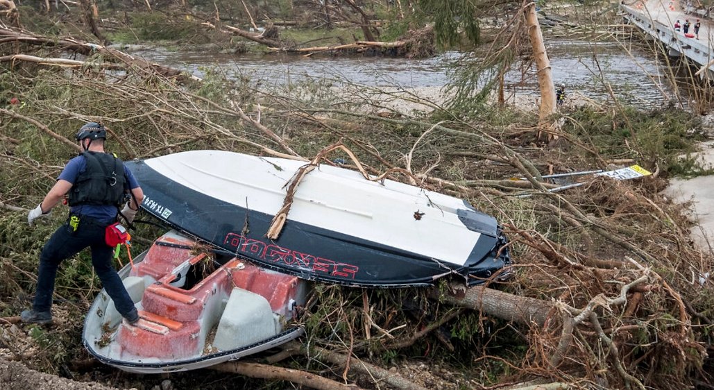 BelannF's tweet image. NFL, Dallas Cowboys, Houston Texans Donate $1.5 Million to Assist With Texas Floods
The Dallas Cowboys, Houston Texans, and NFL Foundation will donate a total of $1.5 million to help those affected by the deadly flooding in central Texas, the NFL announced on Sunday. The two…