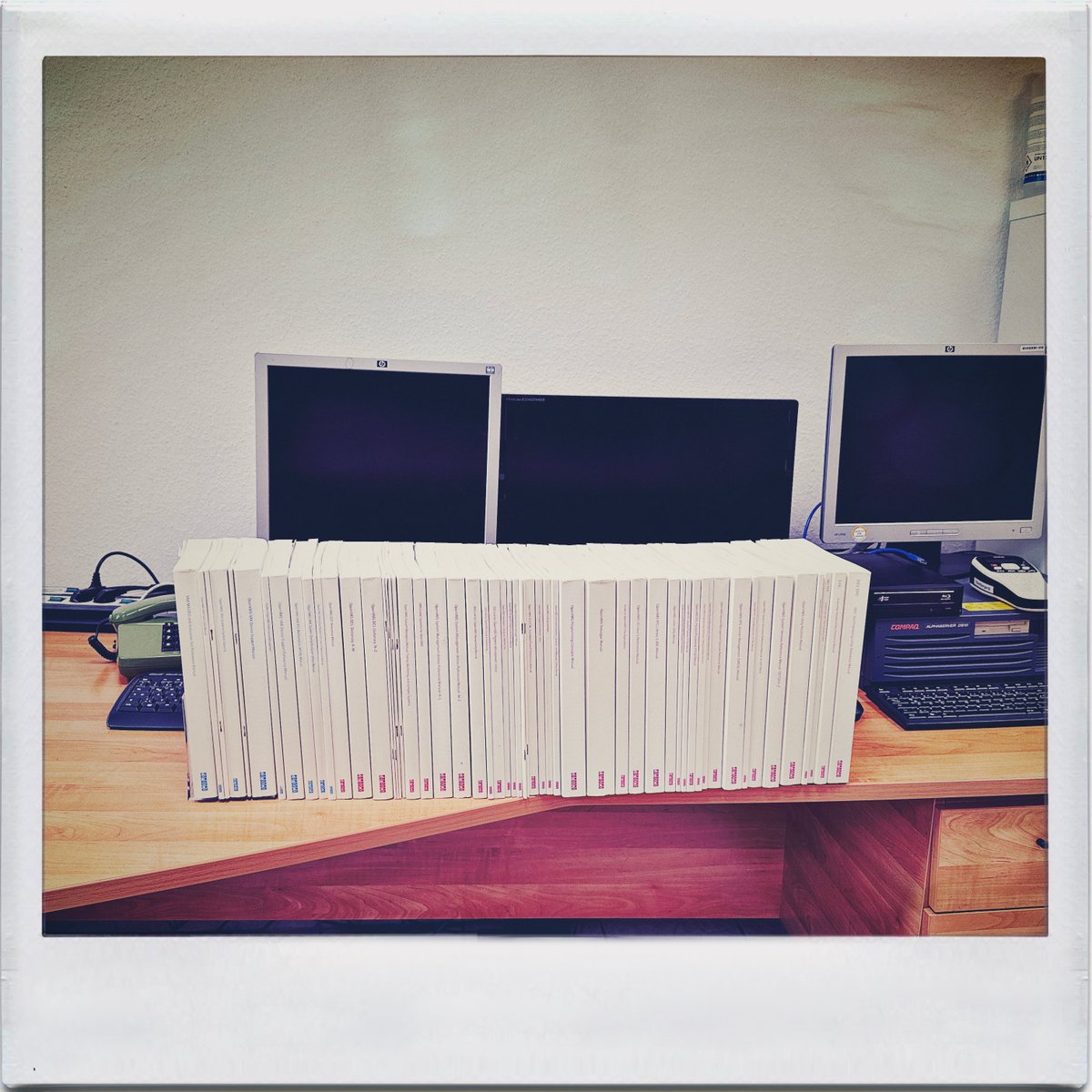 deccomputers's tweet image. And once again, my collection of DEC documentation is growing: now, a (probably) almost complete set of #OpenVMS 6 (for #VAX; OpenVMS for #AXP 1.5) documentation. The Programming series is complete, with a few books missing from the System Management and User series.