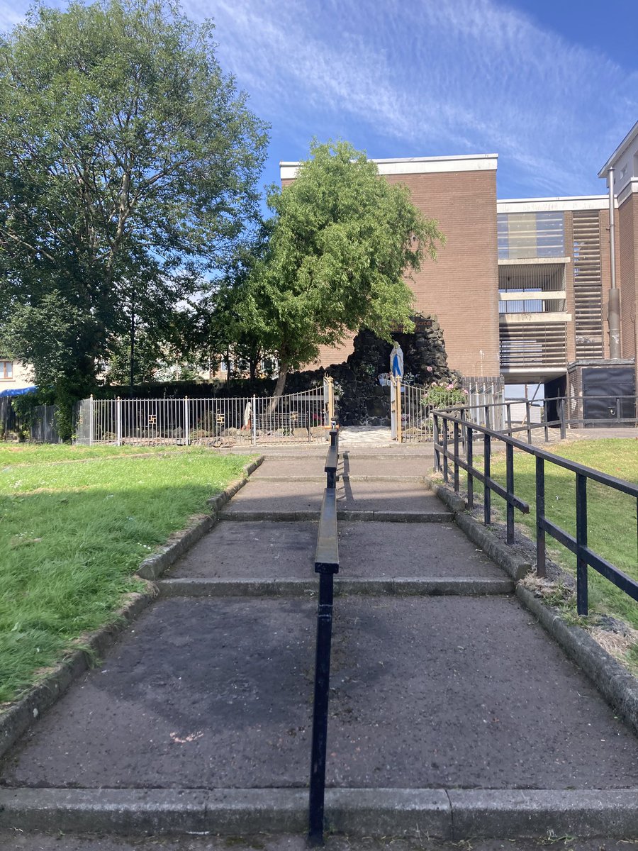 artilleryyc's tweet image. Lads were out this morning and cut the grass and cleared the weeds around the grotto. Had them using petrol lawnmowers for the first time. People stop to chat and one fella bought them tins of juice and biscuits…
