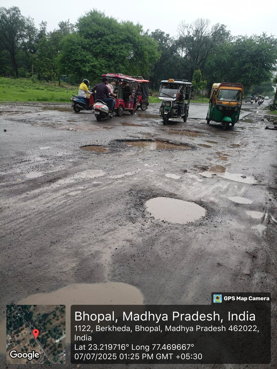 चिकाई (@chhikaii) on Twitter photo Welcome to Bhopal, the Capital of MP.
📍 CM: <a href="/DrMohanYadav51/">Dr Mohan Yadav</a>
📍 MP: <a href="/Alok_SharmaBJP/">Alok Sharma</a>
📍 MLA: <a href="/rameshwar4111/">Rameshwar Sharma</a>
📍 Mayor: <a href="/MALTIRAIBJP/">MALTI RAI</a>
📍 Collector: <a href="/CollectorBhopal/">Collector Bhopal</a>
We request you to kindly take swift action and provide relief to the people. 🙏 Welcome to Bhopal, the Capital of MP.
📍 CM: <a href="/DrMohanYadav51/">Dr Mohan Yadav</a>
📍 MP: <a href="/Alok_SharmaBJP/">Alok Sharma</a>
📍 MLA: <a href="/rameshwar4111/">Rameshwar Sharma</a>
📍 Mayor: <a href="/MALTIRAIBJP/">MALTI RAI</a>
📍 Collector: <a href="/CollectorBhopal/">Collector Bhopal</a>
We request you to kindly take swift action and provide relief to the people. 🙏