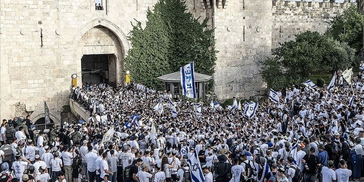 israilde yahudi toplumu Gazze’de hiç kimseyi masum görmüyor!

risalehaber.com/israilde-yahud…