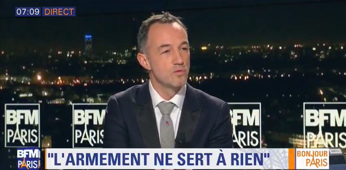 GpeChangerParis's tweet image. À Paris pas besoin de désarmer la police municipale, elle n&apos;est déjà pas armée! #AnneHidalgo et son 1er adjoint @egregoire se sont toujours opposés à son armement comme au développement de la vidéoprotection!