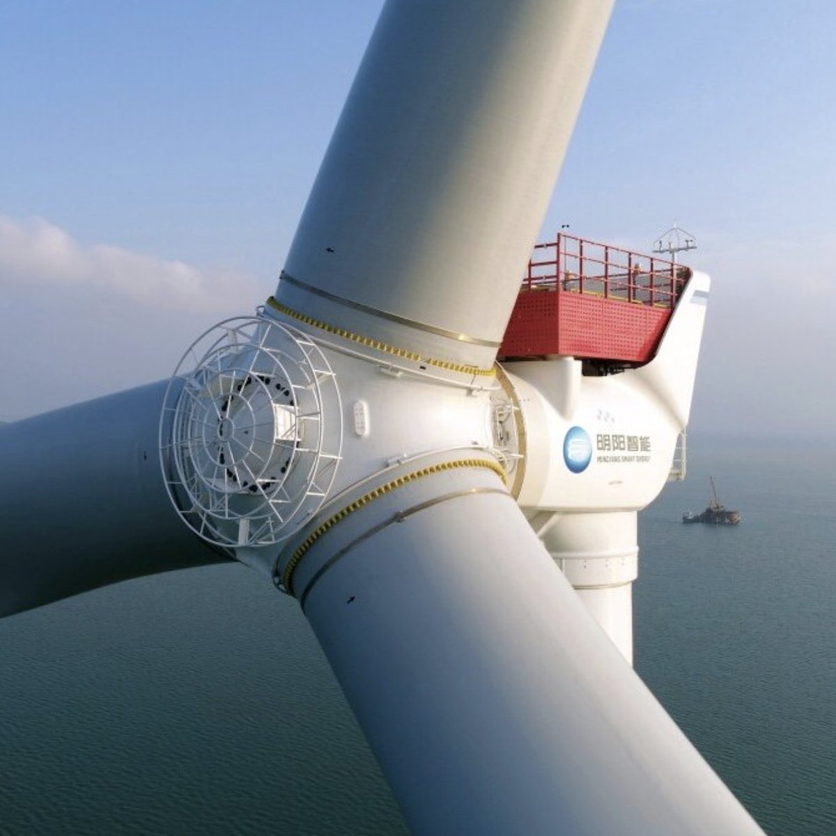 🚨🇨🇳 BREAKING: CHINA just built the WORLD'S LARGEST WIND TURBINE, which can generate power for 55,000 homes a year.