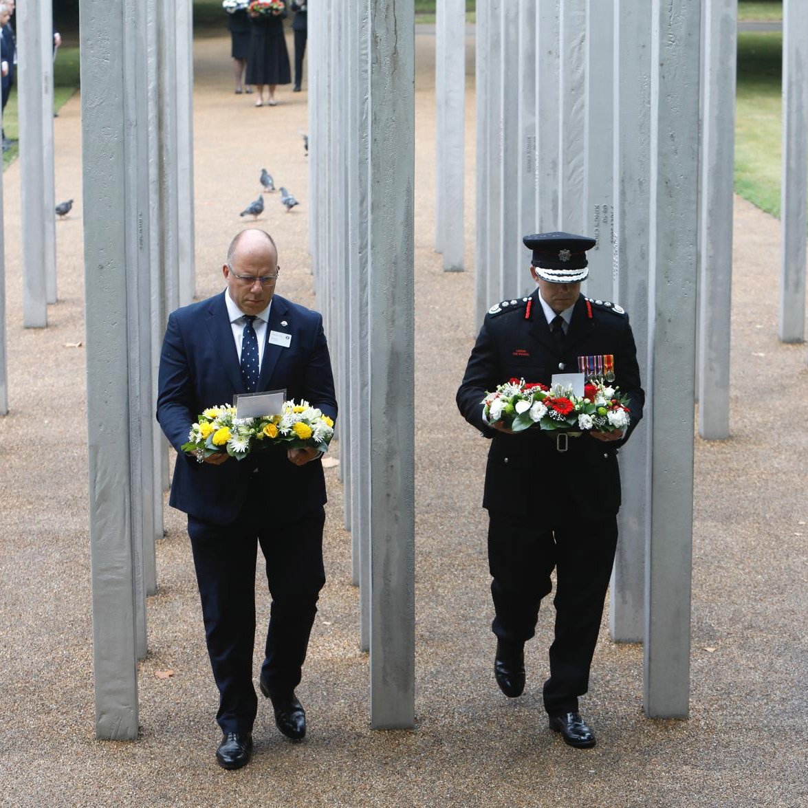 TfL's tweet image. Today, Monday 7 July 2025, we mark 20 years since the 7/7 attacks. 🥀
We will never forget those who lost their lives, those who were injured, and the bravery shown by so many that day.
