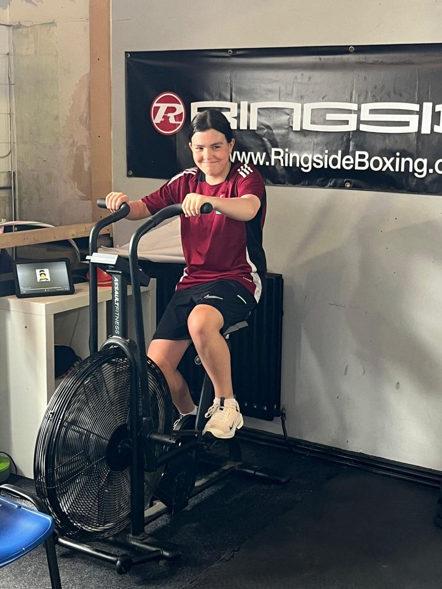 Our U13 Athletic had a fabulous and afternoon with Marden Amateur Boxing Club, who put them through some pre season fitness training!

#StrongerTogether