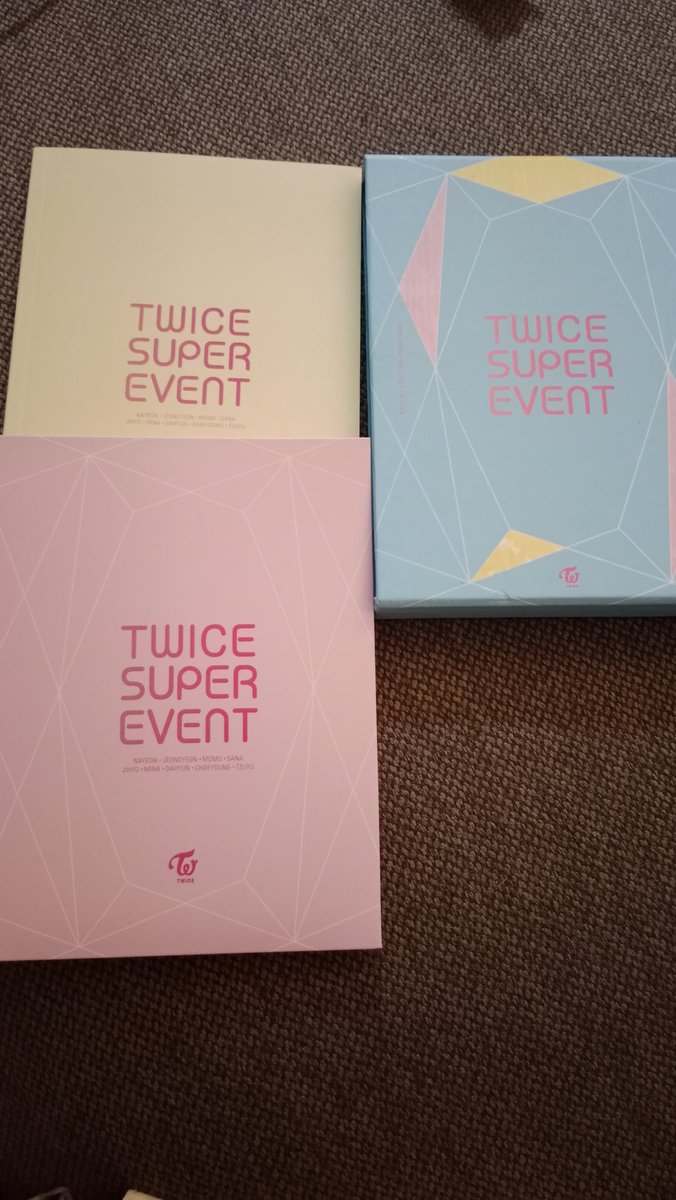 favzminji's tweet photo. Wts| lfb 🛒
Twicecoaster lane 1
Bloom*iz complete inclusion with poster
Reve Festival Day 1 complete inclusion 
Reve festival day 2  
Midnight Guest complete inclusions 
Road to Utopia complete inclusion 
Fancy - complete inclusions except 1 pc
Itzy Icy 
Twice super event (rare) https://t.co/pQYgKzVOsA