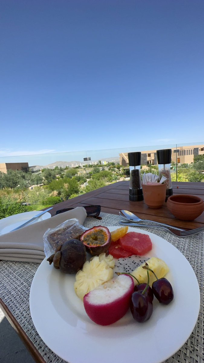 يقاس رقي الإنسان بتقلص مساحات الفضول لديه حول خصوصيات الآخرين وتفاصيل حياتهم