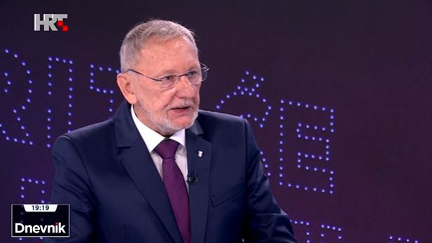 Vlada Republike Hrvatske (@vladarh) on Twitter photo PPVRH i ministar <a href="/mup_rh/">MUP-RH</a> <a href="/DavorBozinovic/">Davor Božinović</a> za Dnevnik <a href="/hrtvijesti/">HRT Vijesti</a>: Koncert Marka Perkovića Thompsona u sigurnosnom smislu prošao je izuzetno dobro. Pokazalo se da su 🇭🇷 institucije dale maksimalan doprinos i da su spremne odraditi ovako složen zadatak. Ovo je zajednički uspjeh. PPVRH i ministar <a href="/mup_rh/">MUP-RH</a> <a href="/DavorBozinovic/">Davor Božinović</a> za Dnevnik <a href="/hrtvijesti/">HRT Vijesti</a>: Koncert Marka Perkovića Thompsona u sigurnosnom smislu prošao je izuzetno dobro. Pokazalo se da su 🇭🇷 institucije dale maksimalan doprinos i da su spremne odraditi ovako složen zadatak. Ovo je zajednički uspjeh.