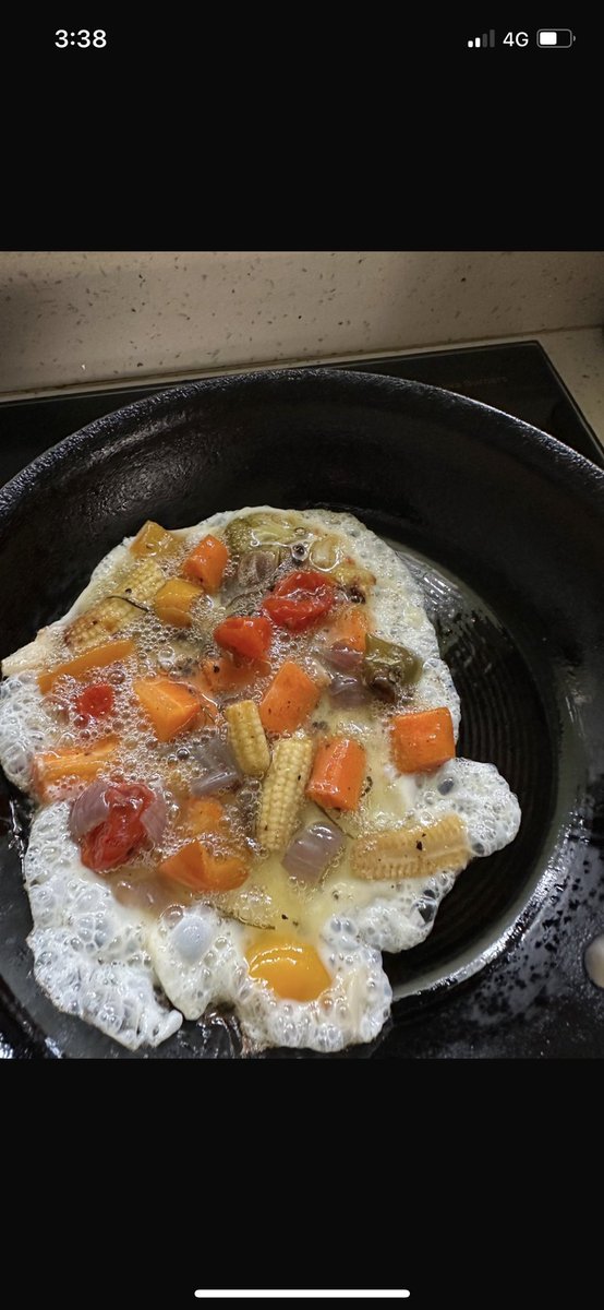 PramilaMundra's tweet image. It’s very heartening to see habit changing for reducing HbA1c, blood sugar levels &amp;amp; losing weight .

Day 2 of client - 
Kala chana Dosa instead of Rice Dosa.
Added 2 eggs with veggies.  
#client plates