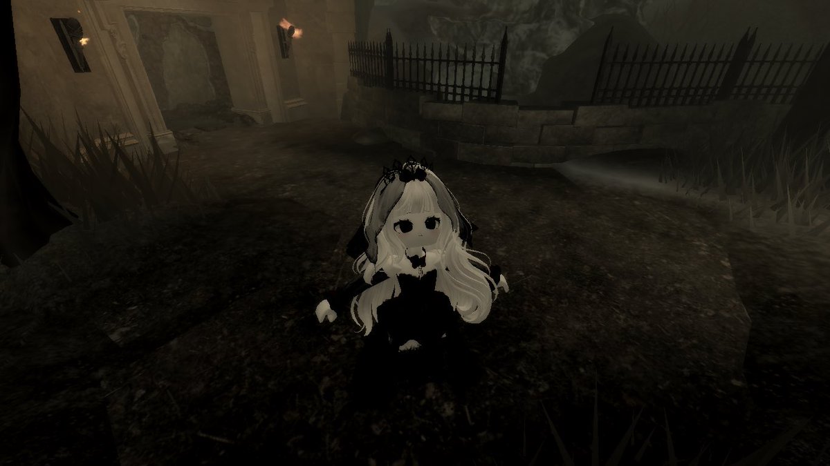 doesloved's tweet image. nara dimitrescu 🧛🏻‍♀️