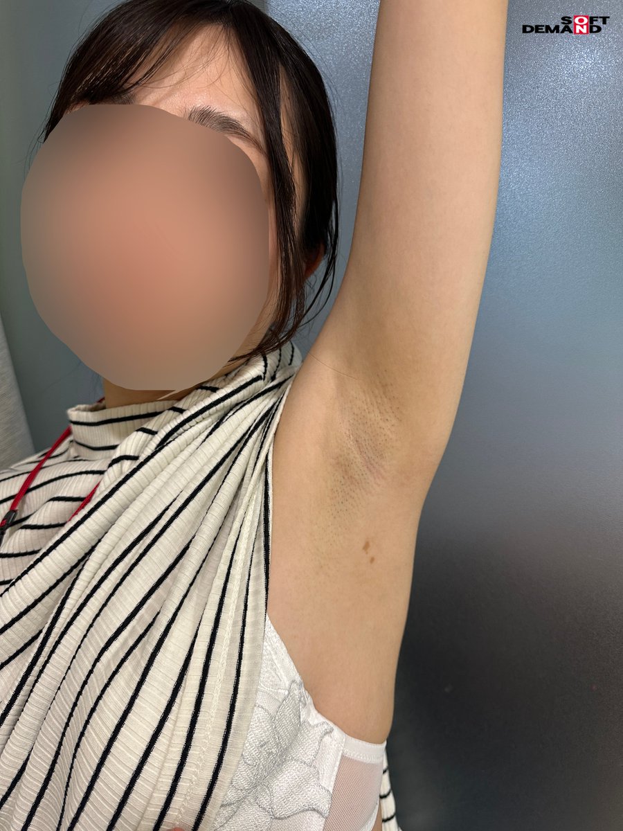 業務上必要なワキの写真ですが、
なんとか撮影できました

※未脱毛のため顔出しNG