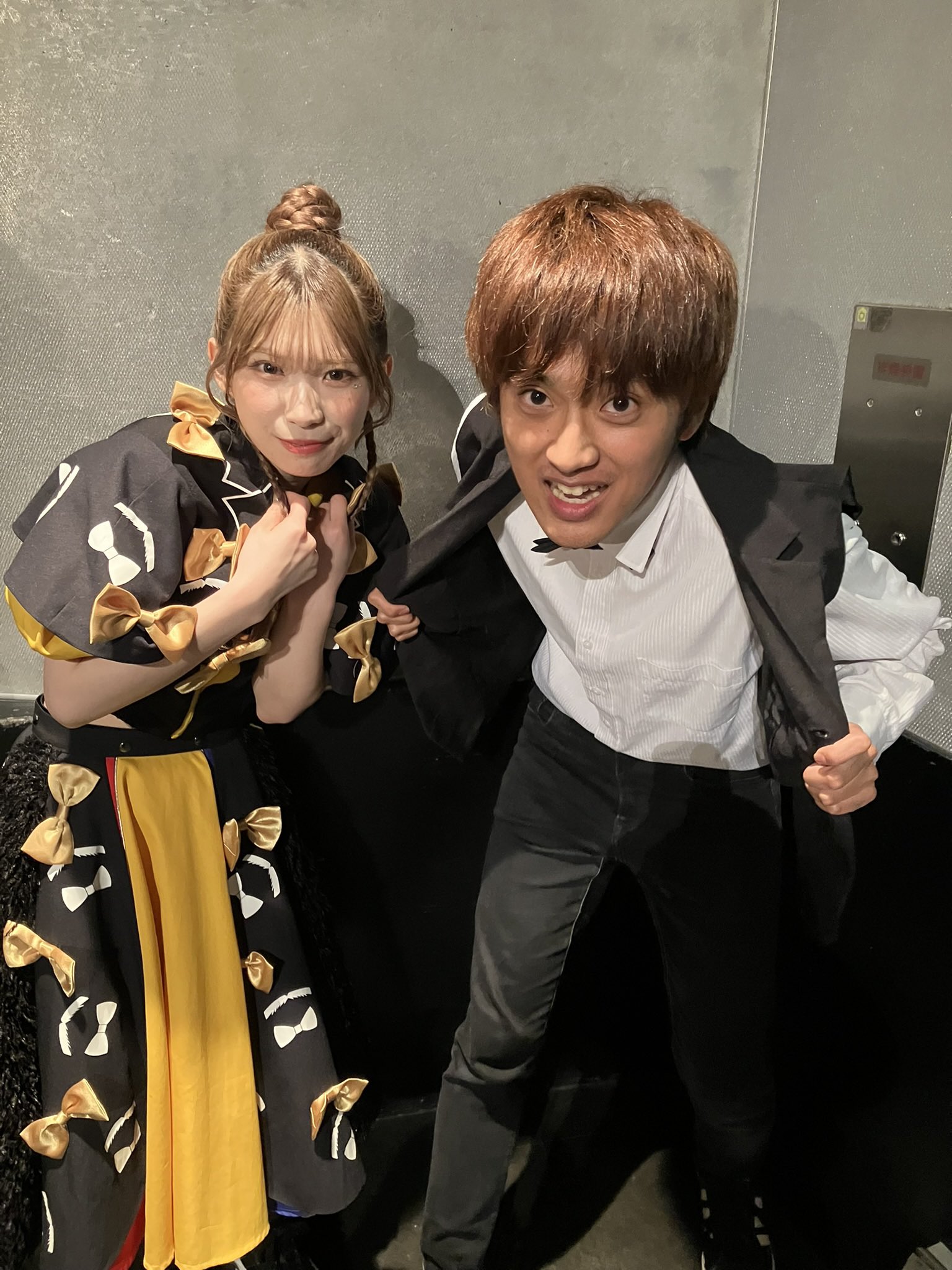 当選品 豆柴の大群 レオナエンパイア 直筆サイン入り チェキ MV衣装 じゅな on X: 
