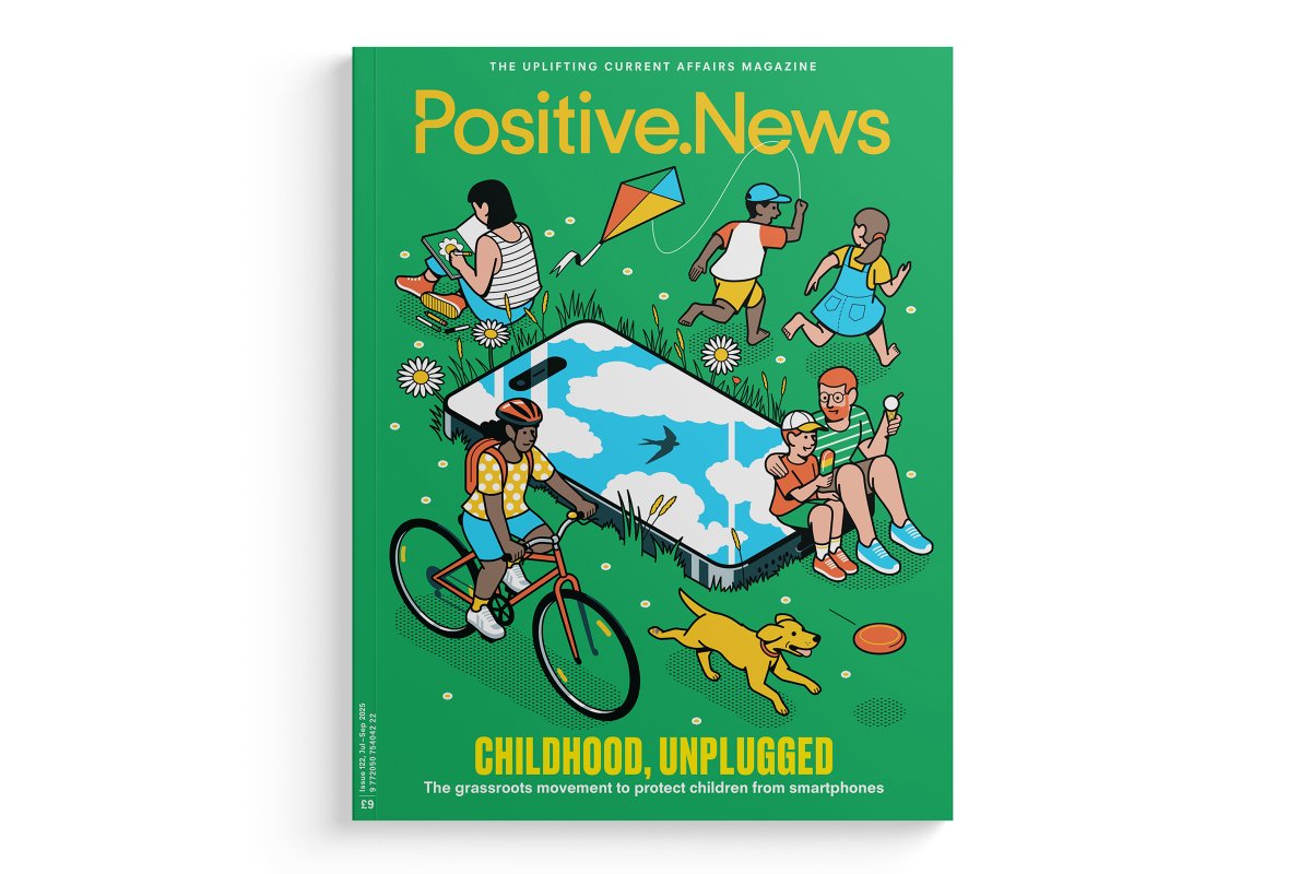PositiveNewsUK's tweet image. Concerned about smartphones and kids? Our new cover story explores the movement helping families delay tech use. Out 9 July, subscribe now: positive.news/subscribe
